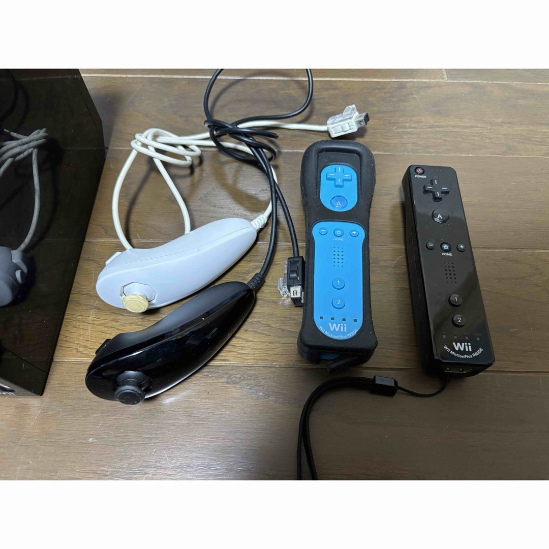 Wii(ウィー)のWii エンタメ/ホビーのゲームソフト/ゲーム機本体(家庭用ゲーム機本体)の商品写真