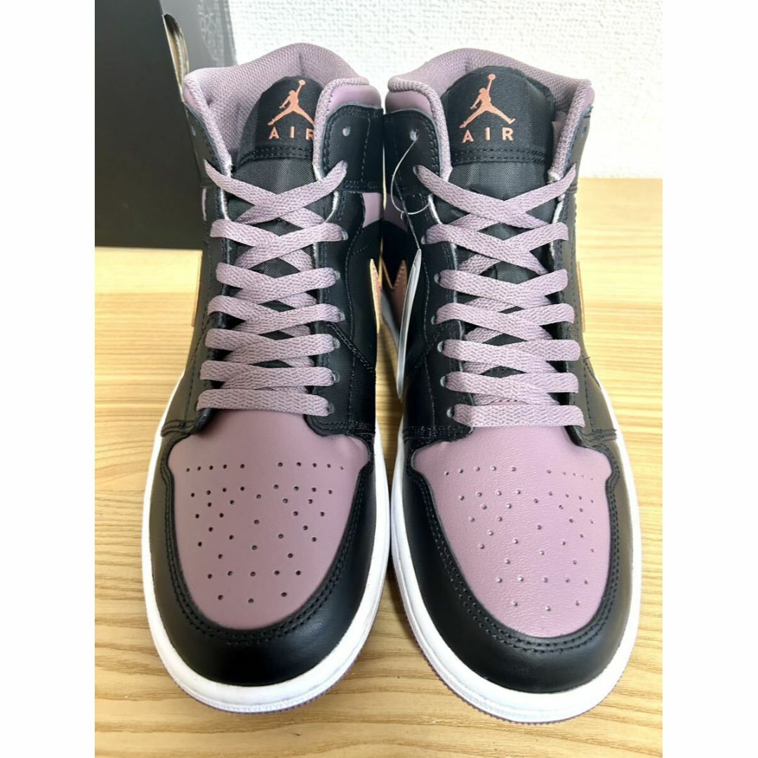 NIKE(ナイキ)のNIKE エアジョーダン 1 MID SE 27.0㎝ 新品 ブラック/スカイJ メンズの靴/シューズ(スニーカー)の商品写真