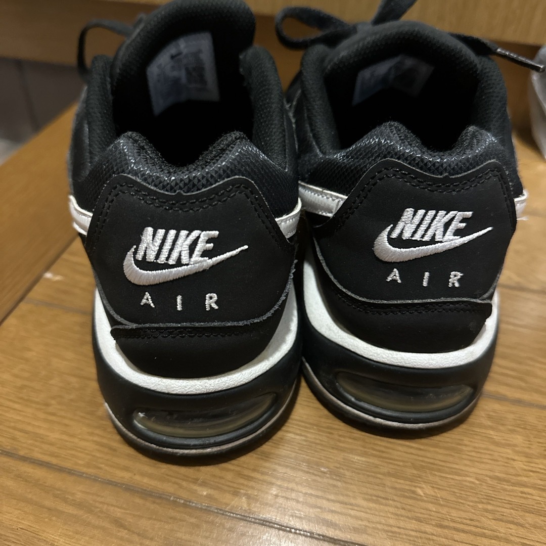 NIKE(ナイキ)のエアマックス NIKEAIR エアマックスコマンド 25センチ レディースの靴/シューズ(スニーカー)の商品写真