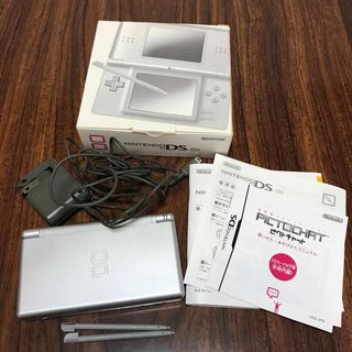 ニンテンドウ(任天堂)のNINTENDO DS Lite グロスシルバー(携帯用ゲーム機本体)