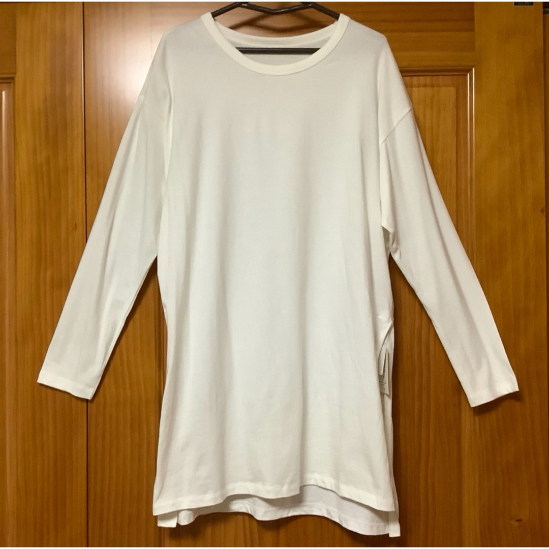 GRL(グレイル)の新品 タグ付き GRL 白ホワイト 長袖 Tシャツ ロンT レディースのトップス(Tシャツ(長袖/七分))の商品写真