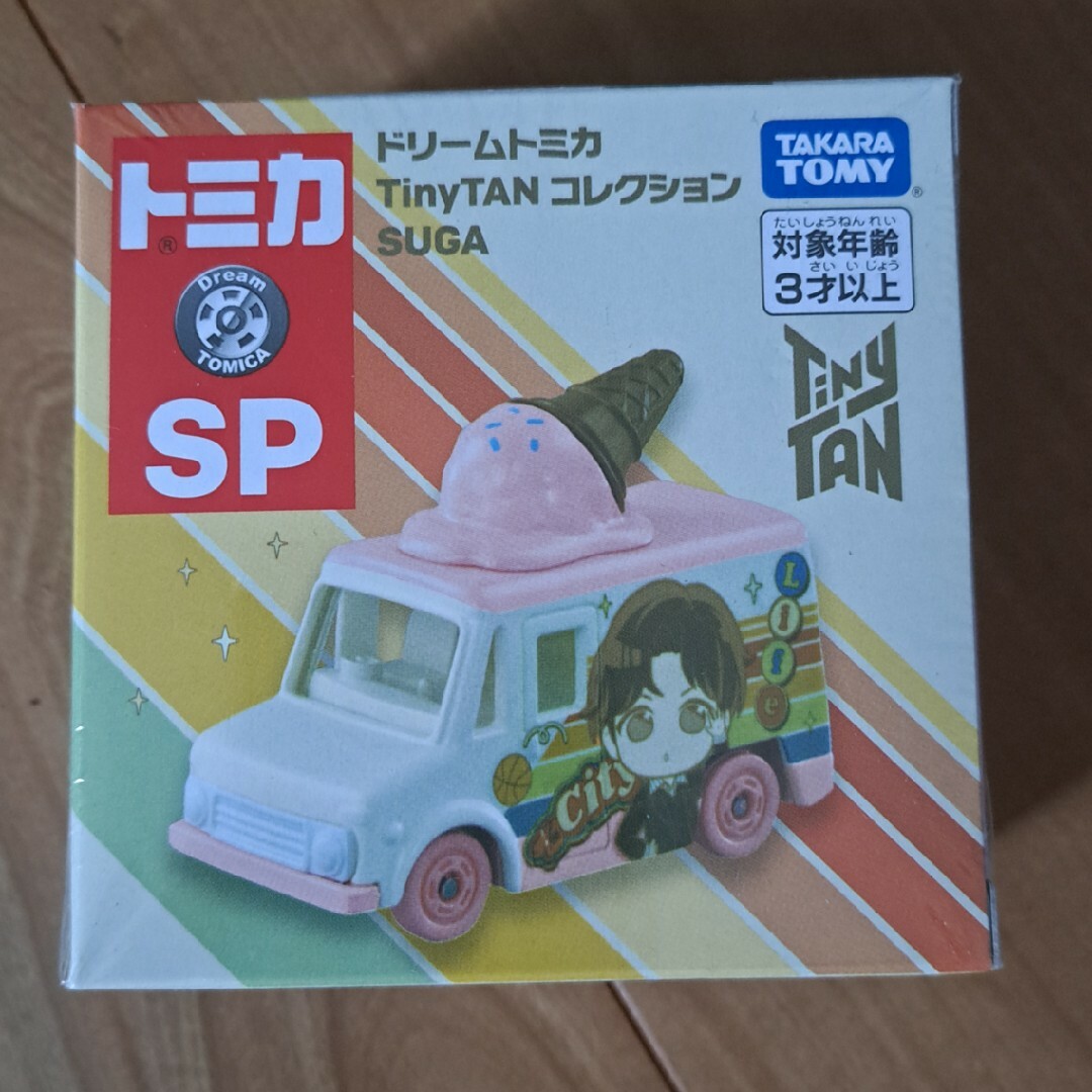 Takara Tomy(タカラトミー)のタカラトミー ドリームトミカ SP TinyTAN コレクション SUGA D… エンタメ/ホビーのおもちゃ/ぬいぐるみ(ミニカー)の商品写真