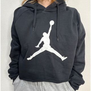 ナイキ(NIKE)のNIKE JORDAN AIR レディース　クロップドパーカー　L(パーカー)