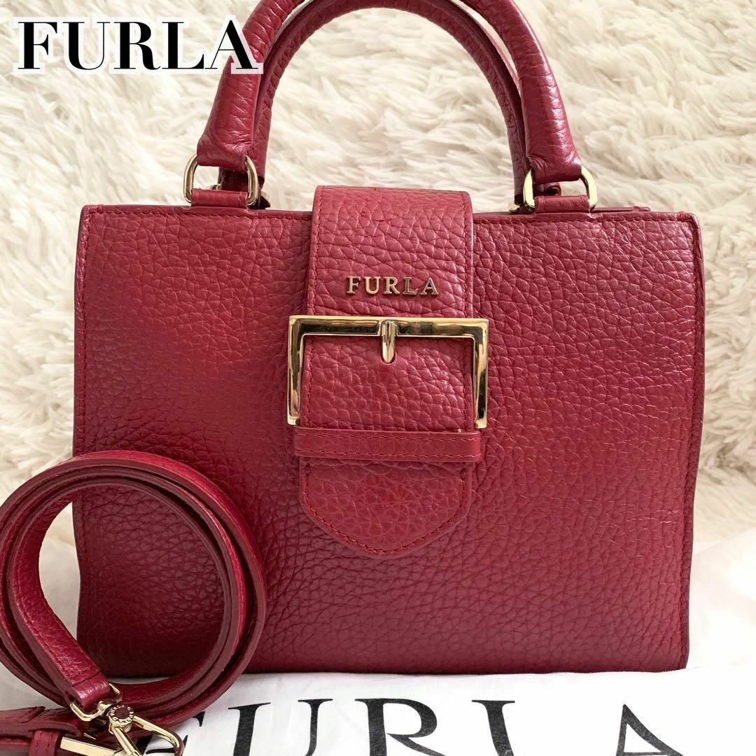 Furla(フルラ)の極美品✨フルラ フロー ハンドバッグ 2way レザー ロゴ金具 レッド 袋付き レディースのバッグ(ショルダーバッグ)の商品写真