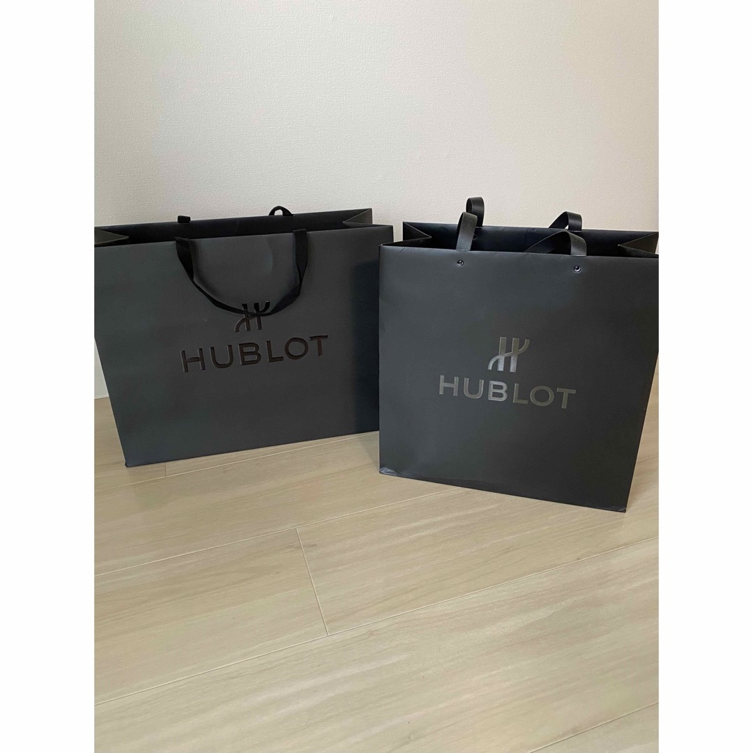 HUBLOT(ウブロ)のHUBLOTショッパー２つセット　１つラバー メンズの時計(その他)の商品写真