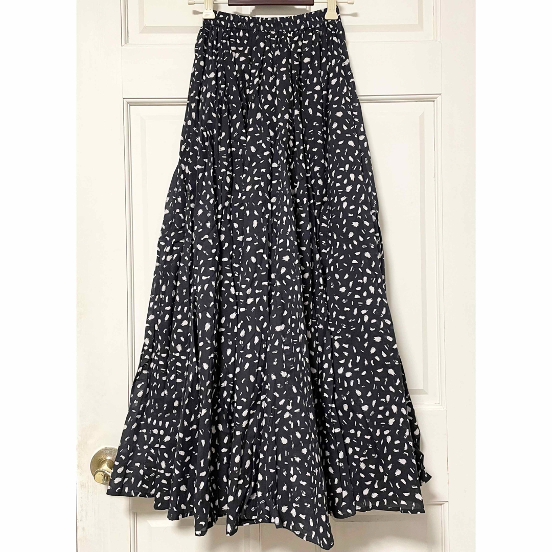 MARIHA(マリハ)のMARIHA 月影のスカート Feather Black フェザーブラック  レディースのスカート(ロングスカート)の商品写真