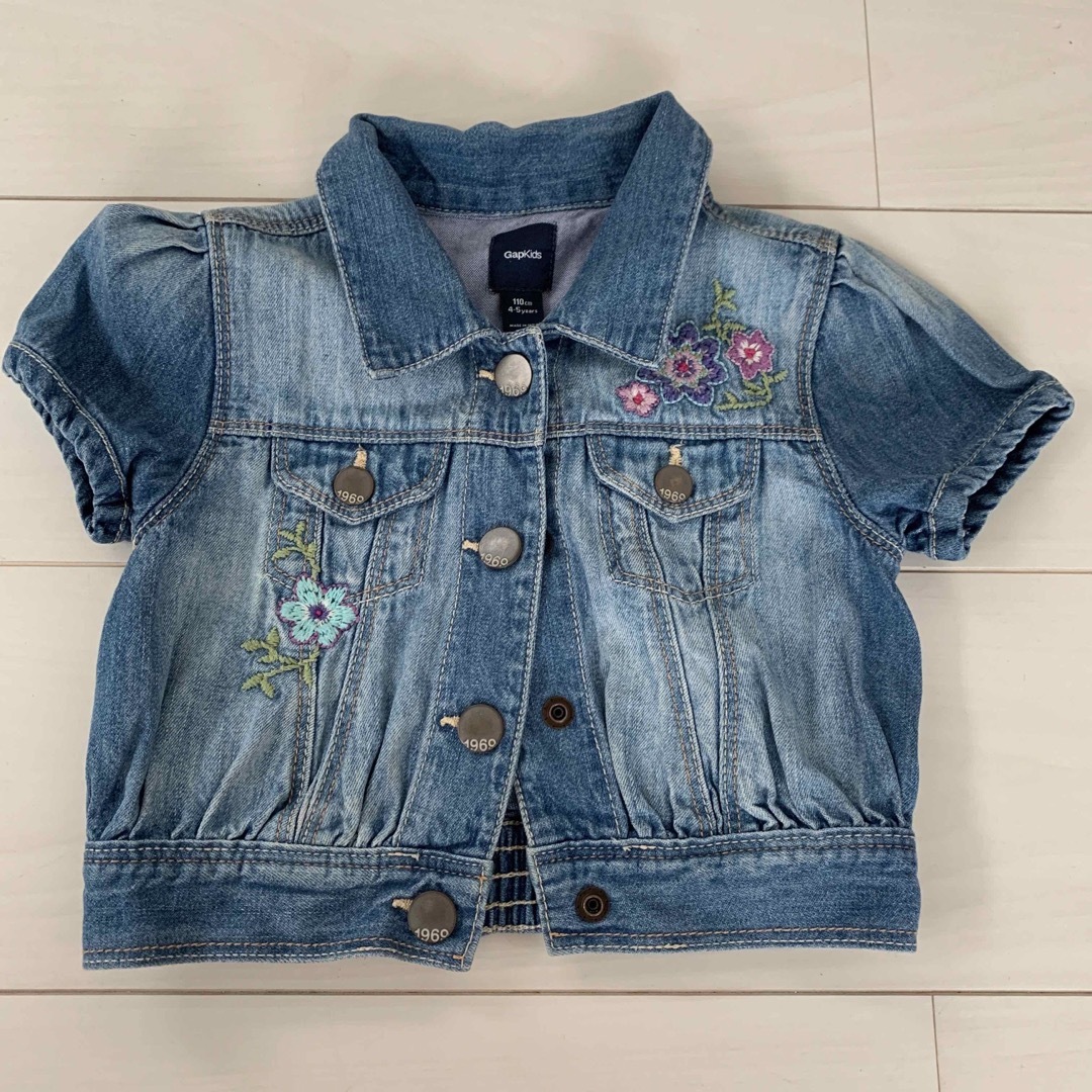 GAP Kids(ギャップキッズ)のギャップ　デニム、ショートパンツ　セット キッズ/ベビー/マタニティのキッズ服女の子用(90cm~)(ジャケット/上着)の商品写真