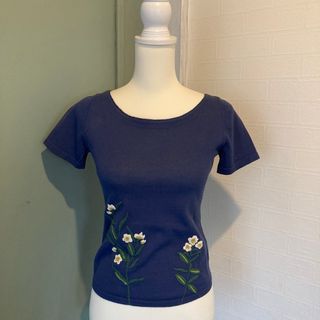 シビラ(Sybilla)のSybilla 花刺繍　ニット　半袖　刺繍　立体　3D 花(ニット/セーター)