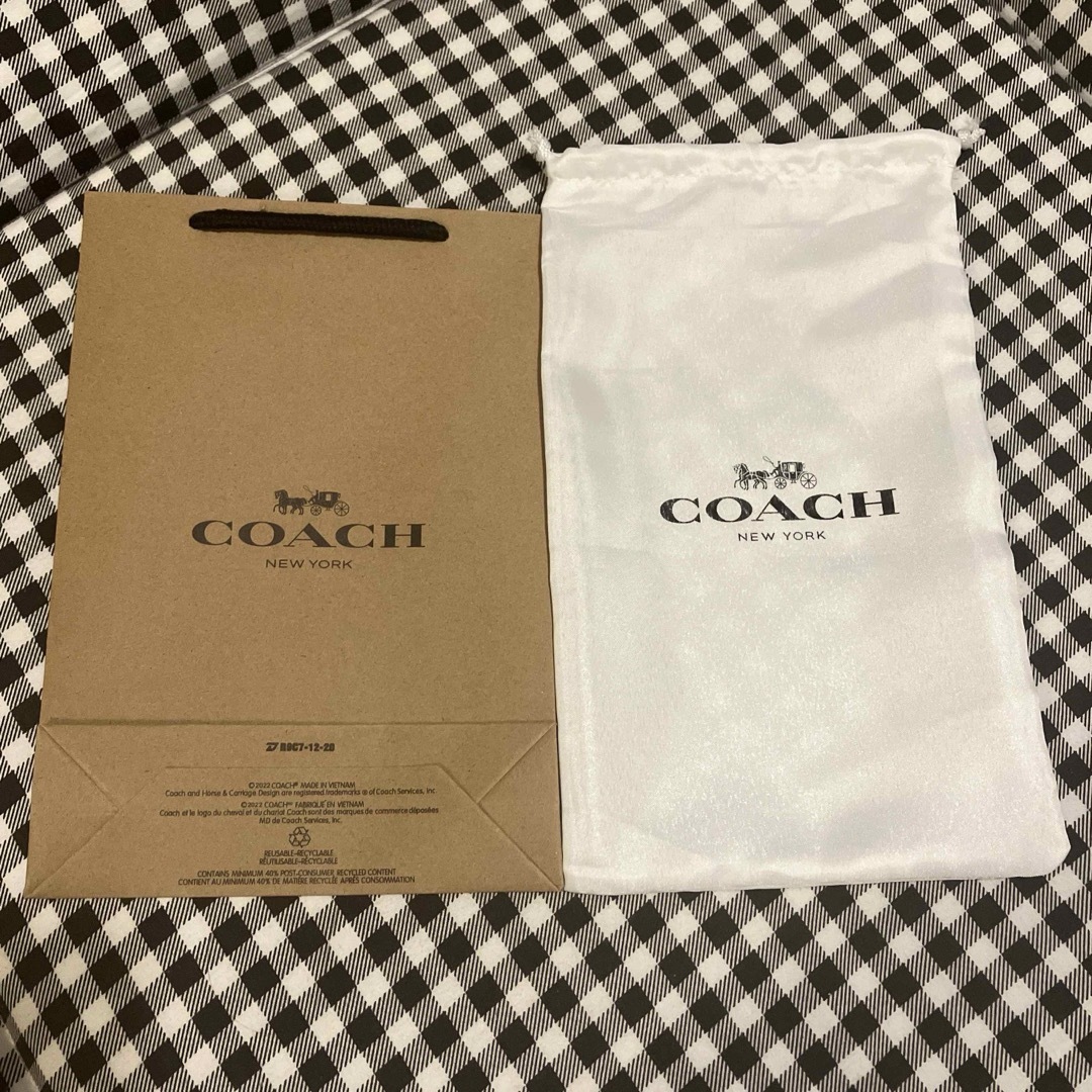COACH(コーチ)の新品　コーチ　保存袋　紙袋　ショップ袋　ショッパー レディースのバッグ(ショップ袋)の商品写真