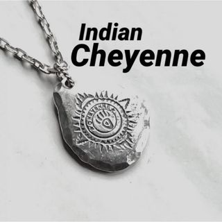 インディアンジュエリー(INDIAN JEWELRY)のシャイアン族 ハンマーワーク(タタキ)ベアクローsilverネックレス(ネックレス)