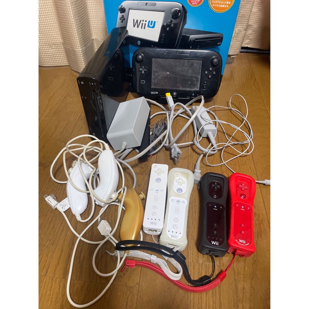 任天堂(ニンテンドウ)のニンテンドー Wii U 本体　ブラック　黒　 32GB 　 エンタメ/ホビーのゲームソフト/ゲーム機本体(家庭用ゲーム機本体)の商品写真