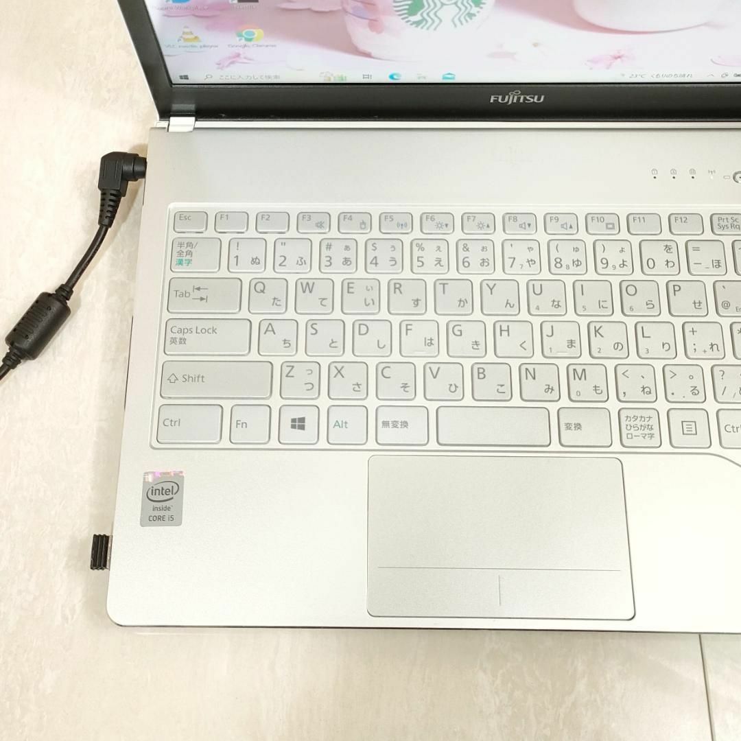 富士通(フジツウ)の64【軽量♥core i5♥メモリ8G】カメラ搭載✨設定済みノートパソコン✨軽い スマホ/家電/カメラのPC/タブレット(ノートPC)の商品写真