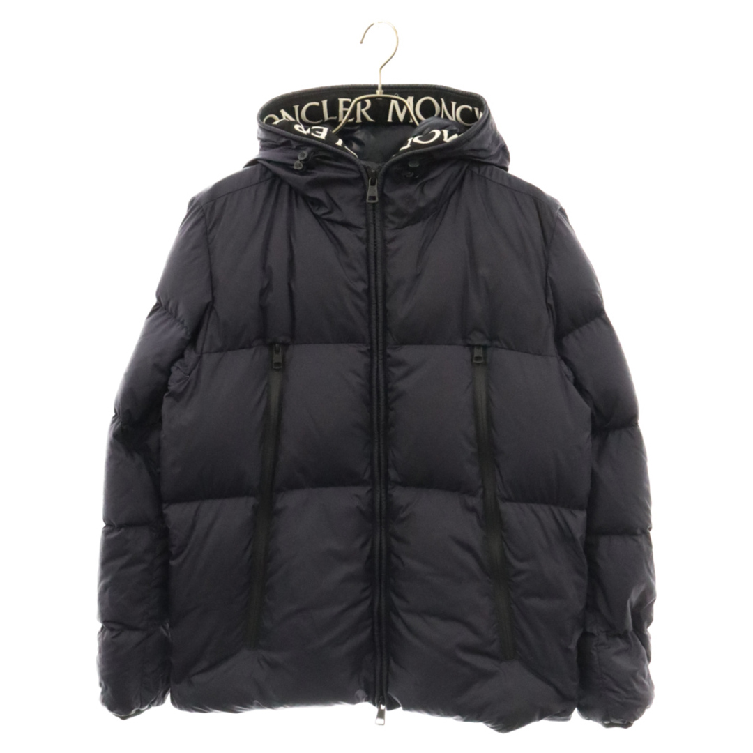 MONCLER(モンクレール)のMONCLER モンクレール MONTCLA GIUBBOTTO モンクラー ロゴテープ ジップフーデッド ダウンジャケット F20911B56900 C0300 ネイビー メンズのジャケット/アウター(ダウンジャケット)の商品写真