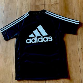 アディダス(adidas)のadidas 半袖Tシャツ　サイズS(Tシャツ/カットソー(半袖/袖なし))