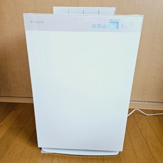 ダイキン(DAIKIN)のDAIKIN ダイキン　MCK70U-W  加湿空気清浄機　2017年製(空気清浄器)