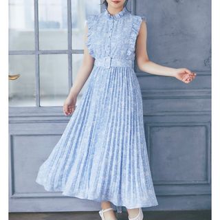 トッコクローゼット(TOCCO closet)の【美品】tocco closet ベルト付きフリル装飾フラワーワンピース ブルー(ロングワンピース/マキシワンピース)