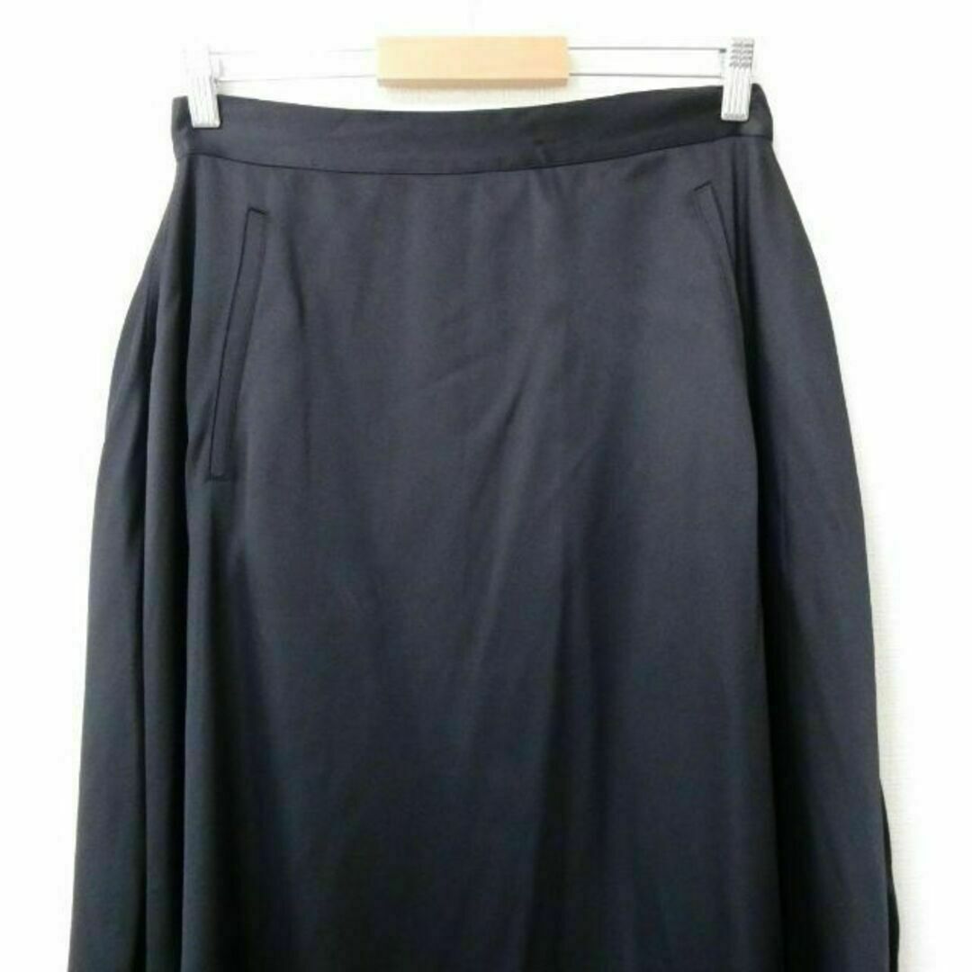 MM6(エムエムシックス)の良品 綺麗 MM6メゾンマルジェラ サテン ロング丈 ミモレ丈 フレアスカート レディースのスカート(ロングスカート)の商品写真