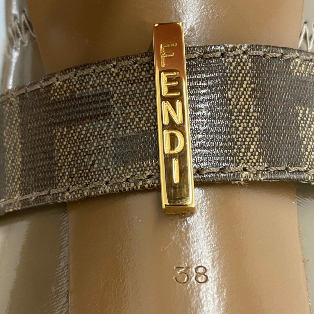 FENDI(フェンディ)のd21 【美品】 FENDI フェンディ ズッキーノ ダブルストラップ バックジップ ロングブーツ 38 ベージュ/ピンク PVC レディース 靴 レディースの靴/シューズ(ブーツ)の商品写真