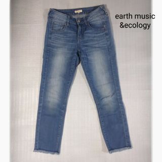 アースミュージックアンドエコロジー(earth music & ecology)の【送料込】earth music&ecology　カットオフデニムパンツ（元々(デニム/ジーンズ)