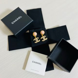 シャネル(CHANEL)のシャネル CHANEL ピアス ゴールド ピンク ココマーク ラインストーン (ピアス)