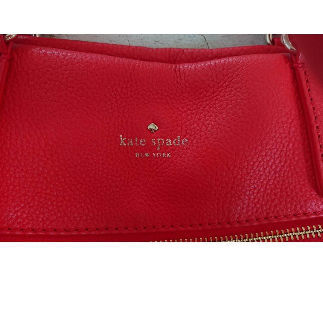 kate spade new york(ケイトスペードニューヨーク)のケイト・スペード赤バック レディースのバッグ(トートバッグ)の商品写真