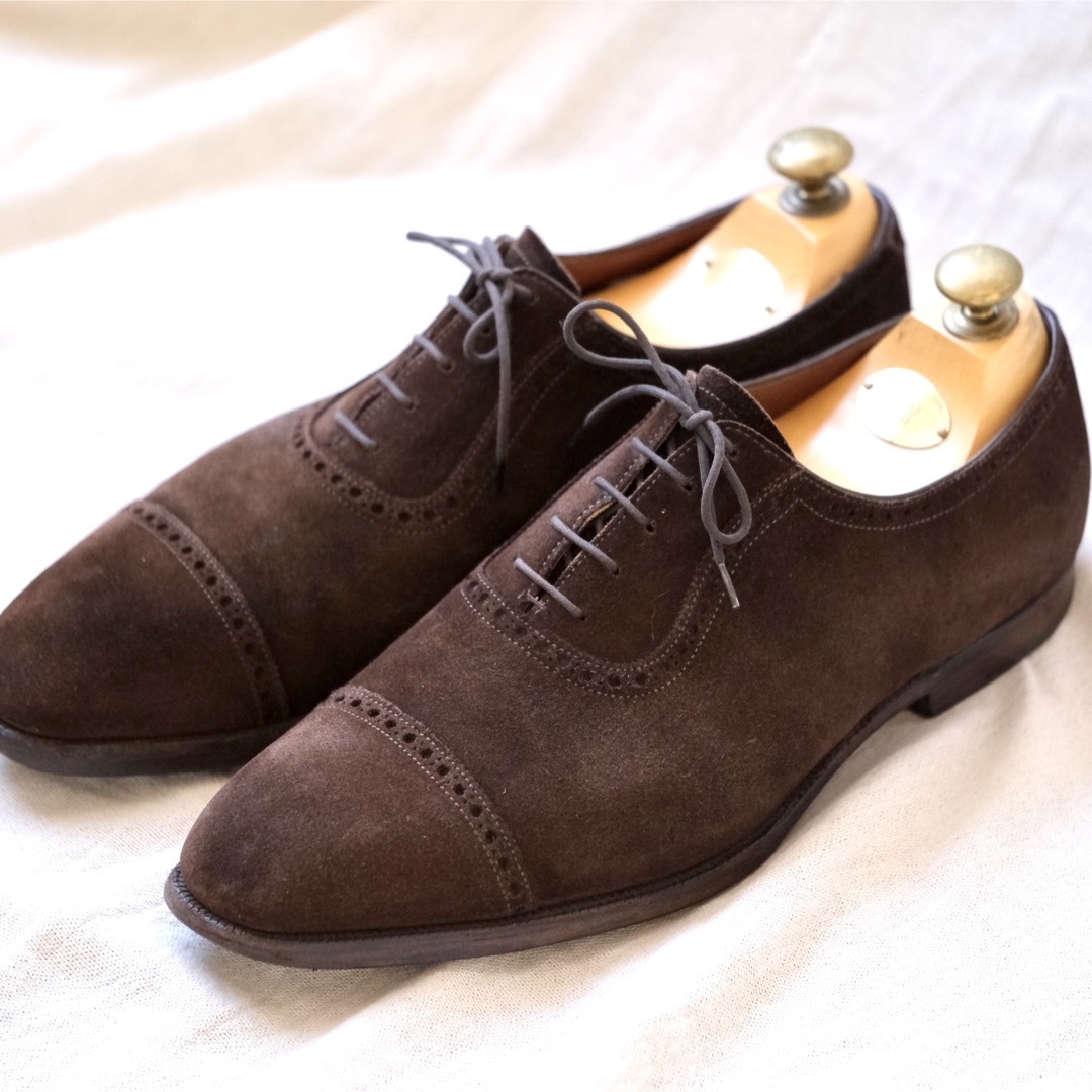 Crockett&Jones(クロケットアンドジョーンズ)のCrockett&Jones ×ポールスミスHGスエードクォーターブローグ85E メンズの靴/シューズ(ドレス/ビジネス)の商品写真