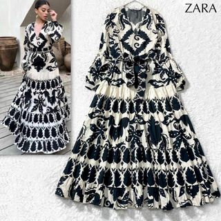 ザラ(ZARA)の【美品】ZARA ボタニカル ティアードマキシワンピース ギャザー 大きいサイズ(ロングワンピース/マキシワンピース)