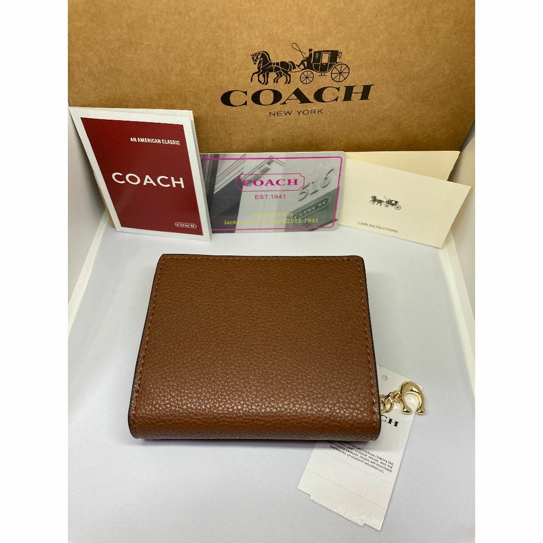 COACH(コーチ)のCOACH　コーチ　C2862　二つ折り財布　Cチャーム　スモールウォレット レディースのファッション小物(財布)の商品写真