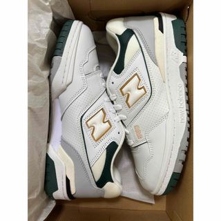 ニューバランス(New Balance)の⭐️⭐️⭐️新品未使用　ニューバランス　BB550PWC 白/緑(スニーカー)