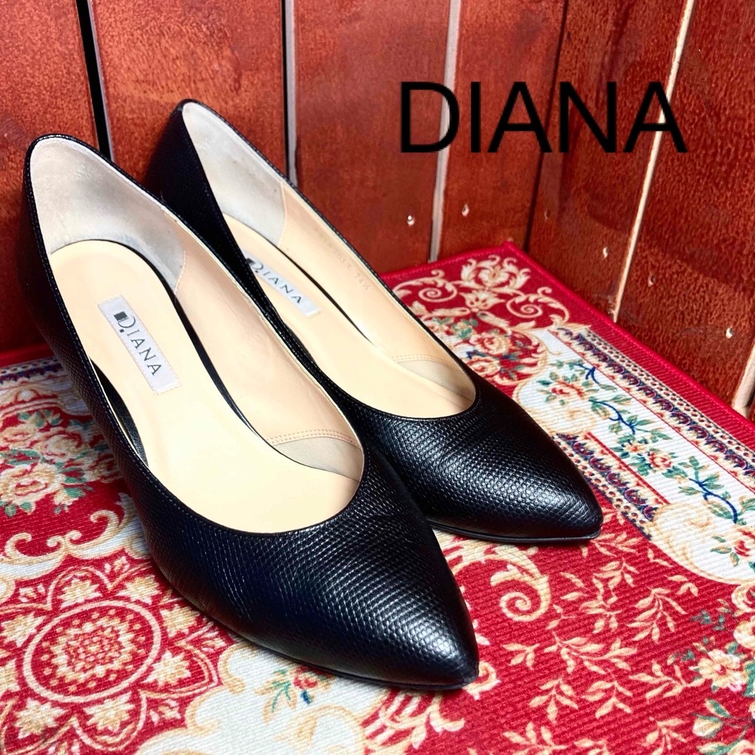 DIANA(ダイアナ)のDIANA黒シボ加工パンプス24.5cm レディースの靴/シューズ(ハイヒール/パンプス)の商品写真