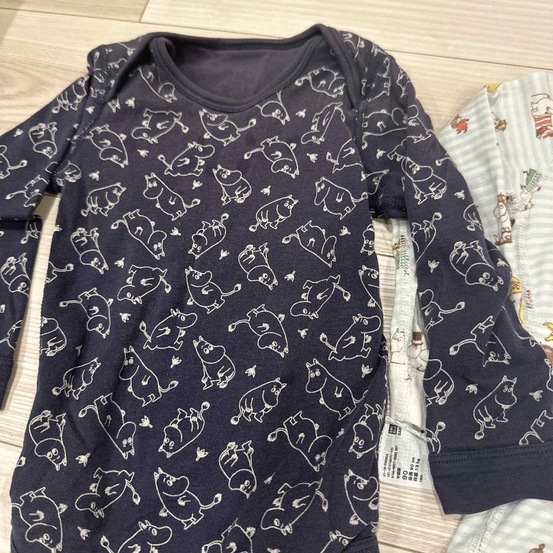 UNIQLO(ユニクロ)のユニクロ　長袖ロンパース　２着 キッズ/ベビー/マタニティのキッズ服女の子用(90cm~)(下着)の商品写真