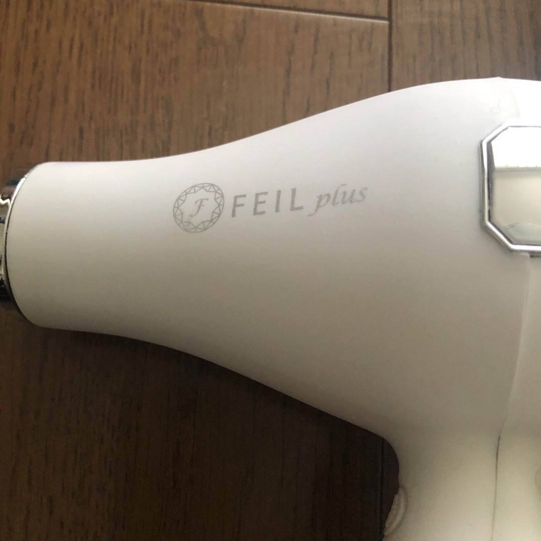 FEIL plus フェールプラスドライヤー スマホ/家電/カメラの美容/健康(ドライヤー)の商品写真