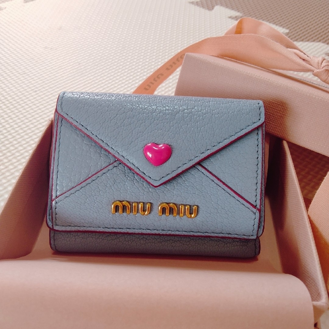 miumiu(ミュウミュウ)のmiumiu ミュウミュウ マドラス ラブレター ハート 財布 レディースのファッション小物(財布)の商品写真