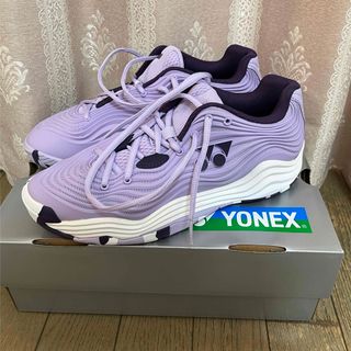 YONEX