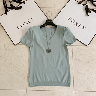 フォクシー(FOXEY)のFOXEY ニットトップス KOGAO T(Tシャツ/カットソー(半袖/袖なし))