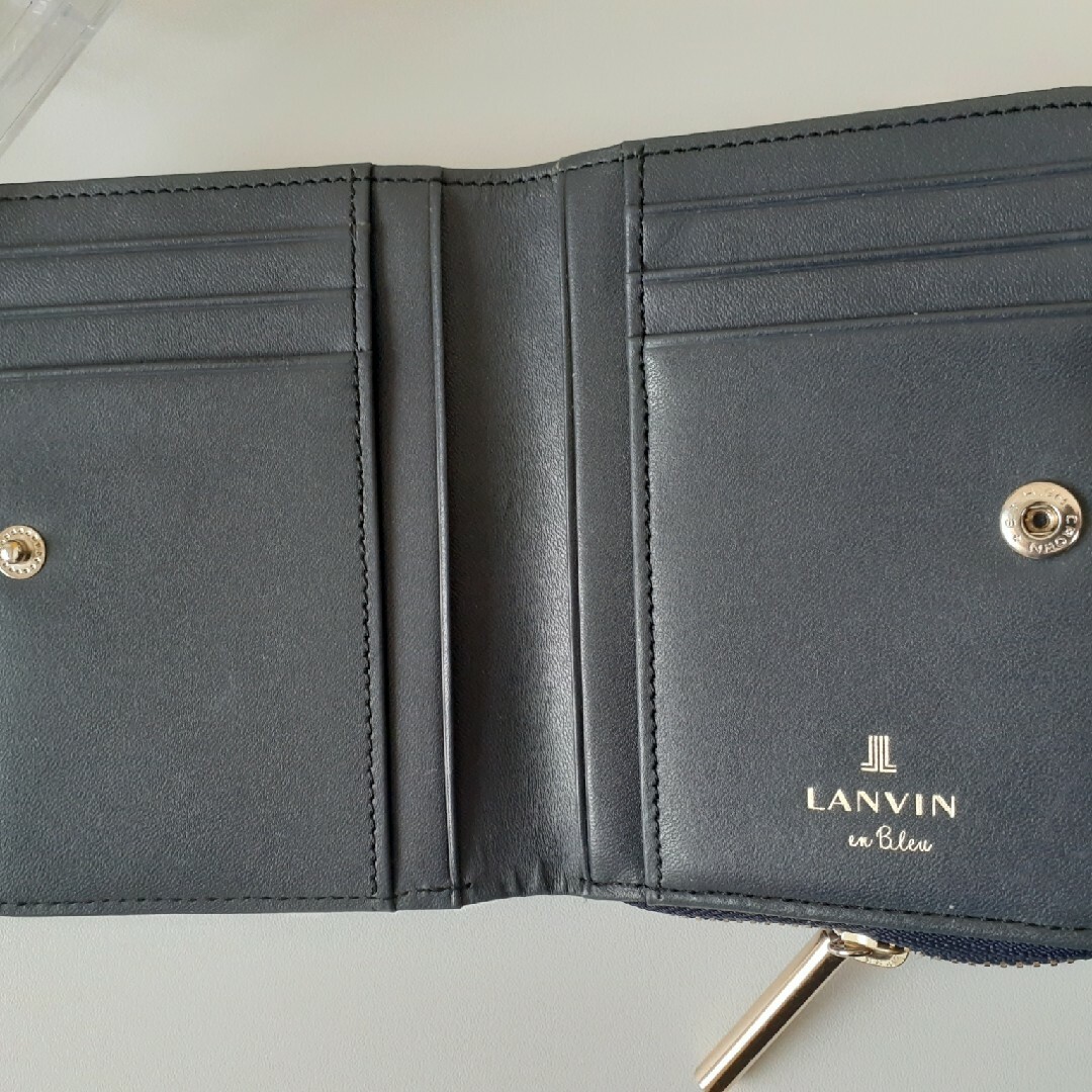 LANVIN en Bleu(ランバンオンブルー)のランバンオンブルー　二つ折り財布　ネイビー　箱無し レディースのファッション小物(財布)の商品写真