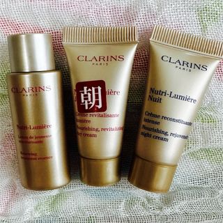 クラランス(CLARINS)のクラランス Ｎルミエール スキンケアサンプルセット新品未開封(フェイスクリーム)