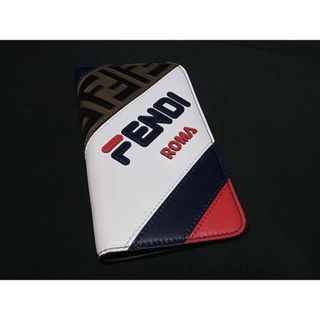 フェンディ(FENDI)の■美品■ FENDI フェンディ フィラコラボ ズッカ柄 レザー  iPhoneX/XS 対応 アイフォンケース スマホケース ホワイト系 BF6207(その他)