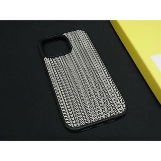 マークジェイコブス(MARC JACOBS)の■新品同様■ MARC JACOBS マークジェイコブス PVC iPhone14 ProMAX 対応 アイフォンケース スマホケース ブラック系 AV9126(その他)