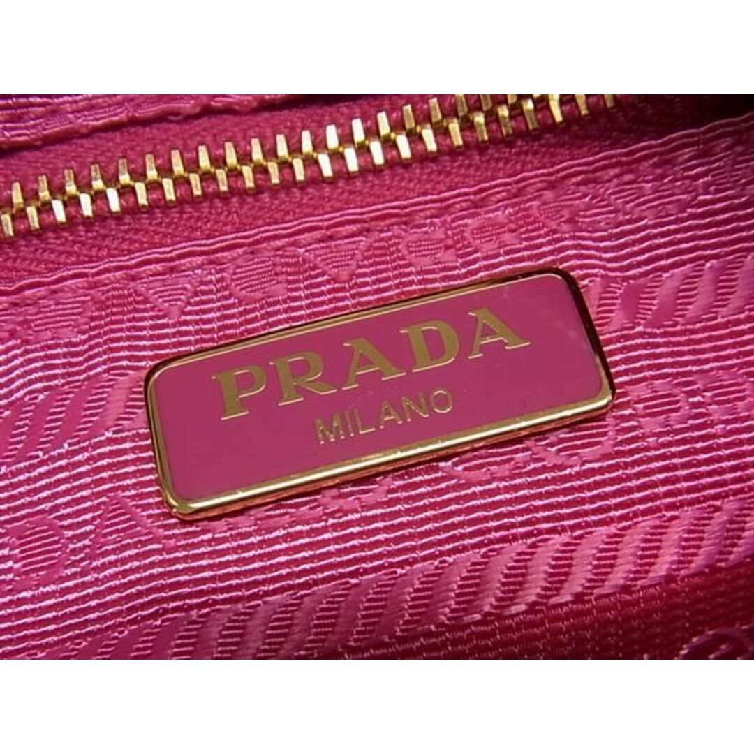 PRADA(プラダ)の■新品■未使用■ PRADA プラダ 1NA021 キャンバス フラワー 花柄 ポーチ マルチケース 小物入れ レディース ピンク系 AW1888 レディースのアクセサリー(その他)の商品写真