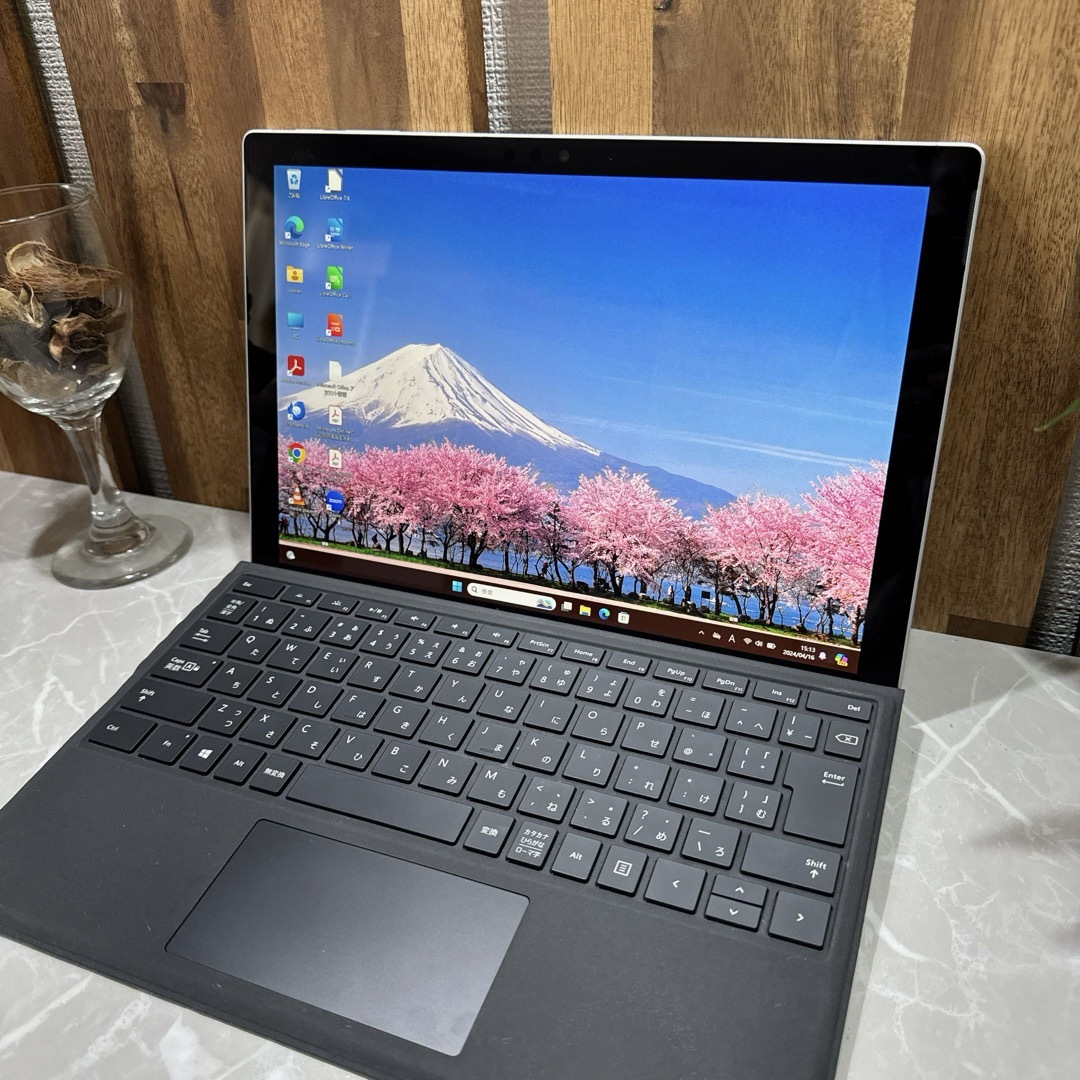 Microsoft(マイクロソフト)のSurface Pro 5 ☘️i5第7世代☘️メモリ4GB☘️SSD128GB スマホ/家電/カメラのPC/タブレット(ノートPC)の商品写真