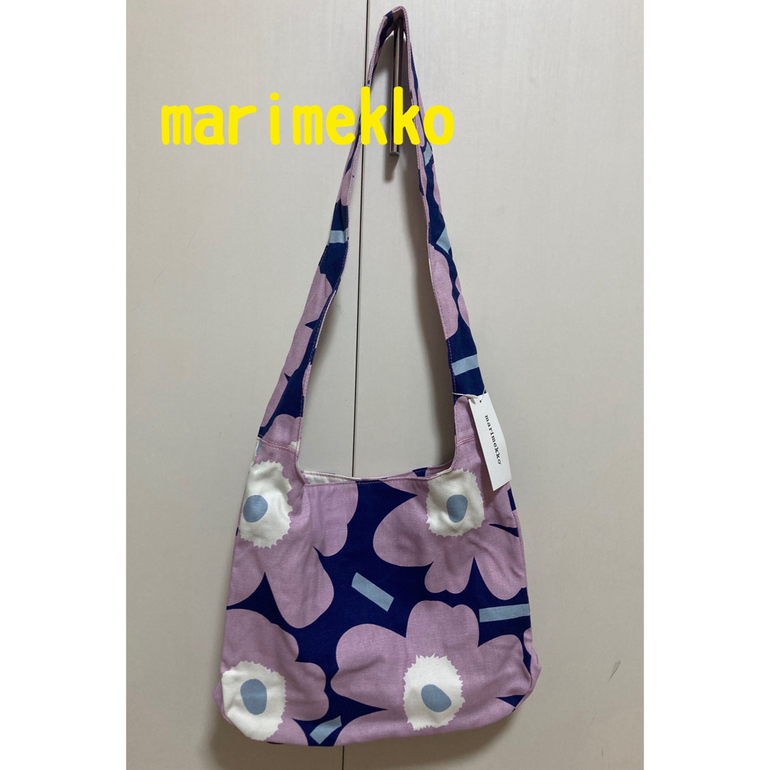 marimekko(マリメッコ)の新品　マリメッコ　ショルダーバッグ　ウニッコ柄　パープル×ネイビー　花柄 レディースのバッグ(ショルダーバッグ)の商品写真