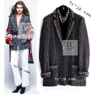 シャネル(CHANEL)の105万 シャネル ジャケット CHANEL ブラック ホワイト ボーイフレンド ツイード ココボタン 超美品 40(テーラードジャケット)