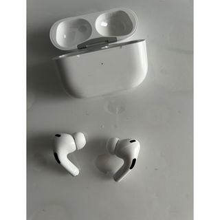 アップル(Apple)のAirPods Pro 第二世代　超美品　(ストラップ/イヤホンジャック)