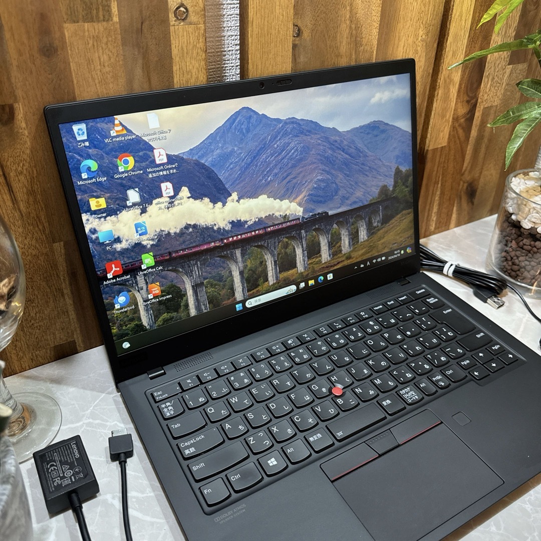 Lenovo(レノボ)のThinkpad X1 Carbon☘️SSD256GB/i5第10世代☘️ スマホ/家電/カメラのPC/タブレット(ノートPC)の商品写真