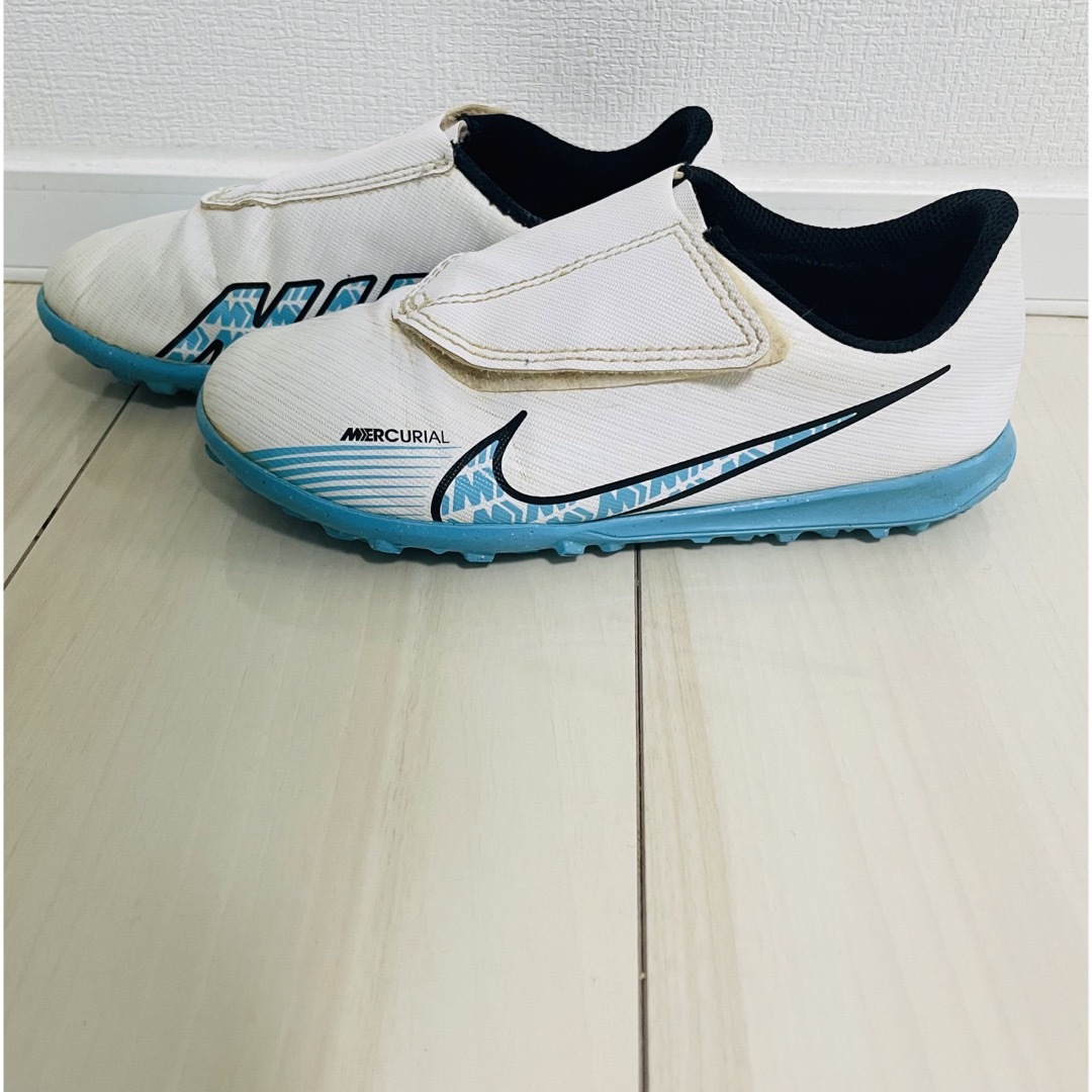 NIKE(ナイキ)のNIKE トレシュー 19cm キッズ/ベビー/マタニティのキッズ靴/シューズ(15cm~)(その他)の商品写真