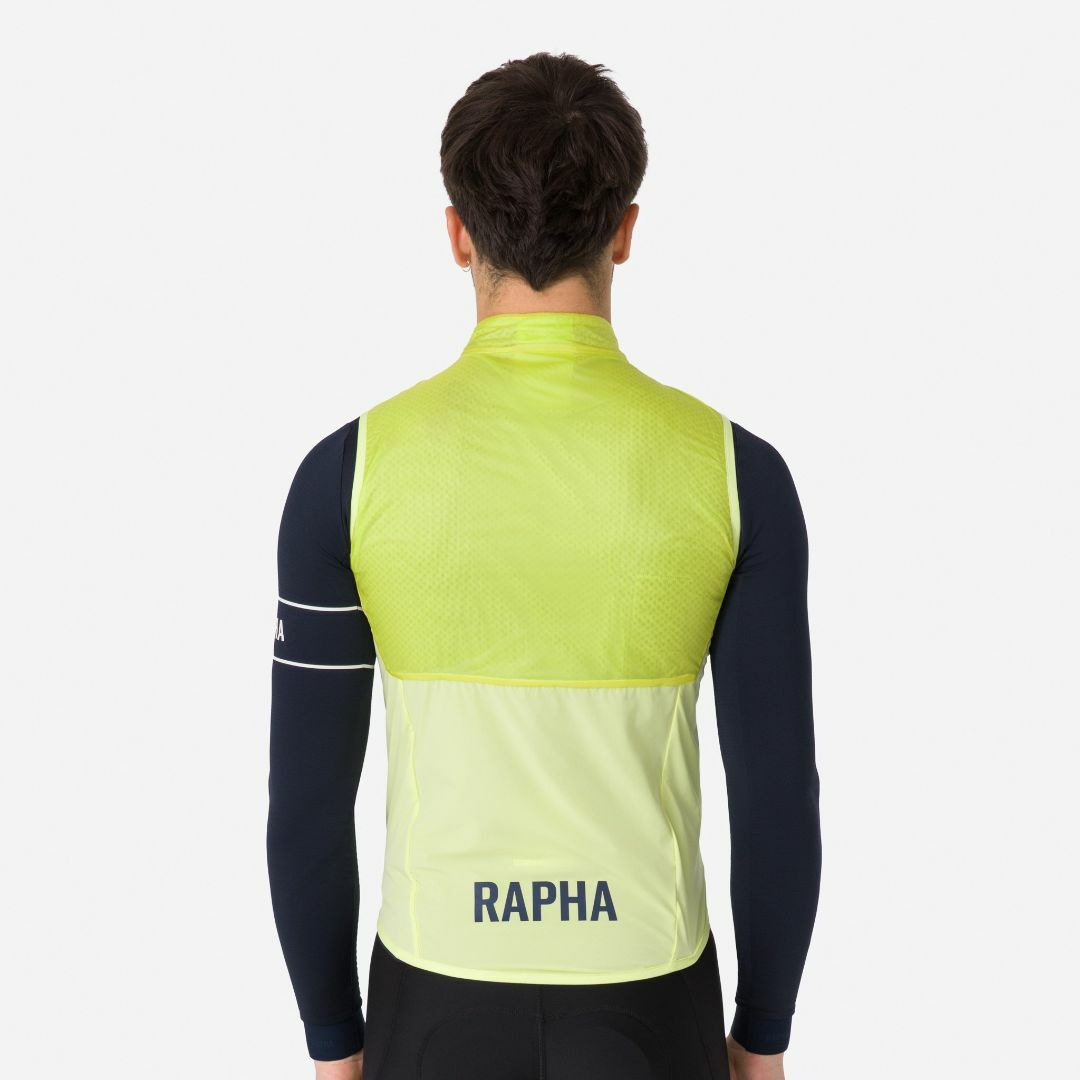 新品 Rapha メンズ プロチーム インサレーティッド ジレ Mサイズ ライム スポーツ/アウトドアの自転車(ウエア)の商品写真