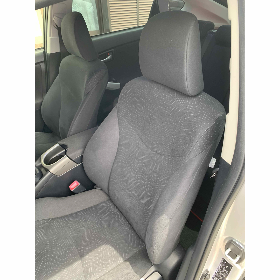 TOYOTA genuine 30prius front seat set. 自動車/バイクの自動車(車種別パーツ)の商品写真