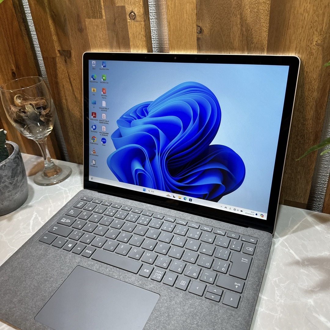 Microsoft(マイクロソフト)の【美品】Surface Laptop 3☘️SSD128GB☘️i5第10世代 スマホ/家電/カメラのPC/タブレット(ノートPC)の商品写真