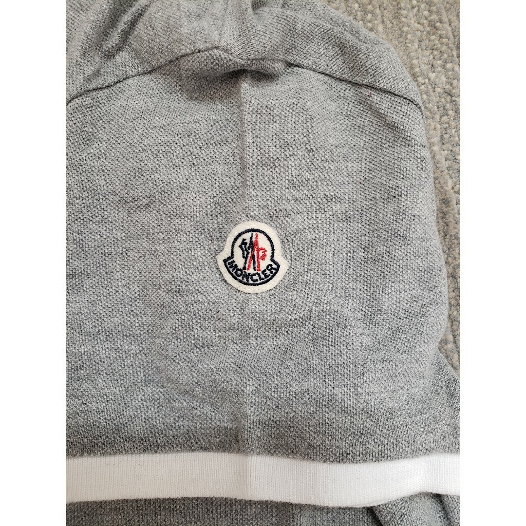 MONCLER(モンクレール)の【極美品】モンクレール　MONCLER　ポロシャツ　半袖　グレー　size S メンズのトップス(ポロシャツ)の商品写真